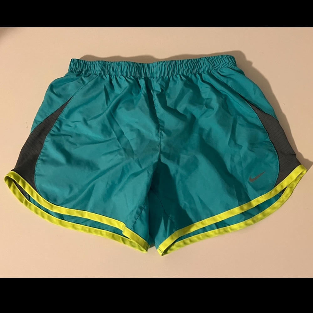 Nike Tempo Running Shorts Girls Large